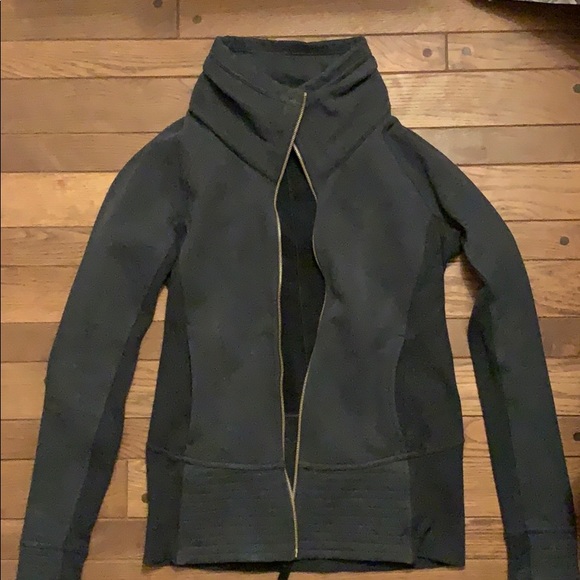 lululemon athletica Jackets & Blazers - Lululemon jacket